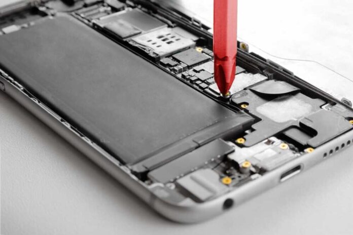 Smartphone,Tweaking,And,Hacking,During,Manufacturing,Crisis,-,Red,Screwdriver