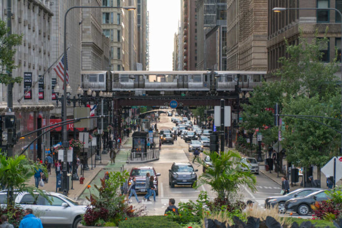 Chicago,,Il,,Usa,-,Circa,2019:,View,Down,Busy,Street
