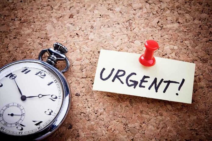 248172922 featured image Pocket watch and urgent note pinned on corkboard