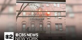 4 people, including firefighter, injured in Brooklyn Heights apartment building fire