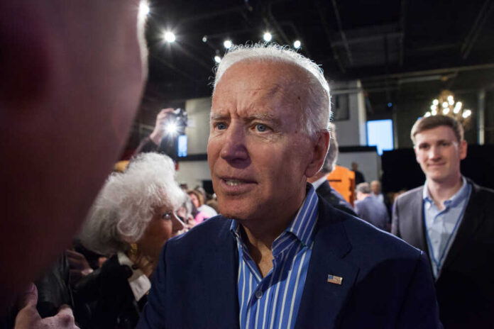 Des,Moines,,Iowa,,Usa.,May,3,,2019,Presidential,Candidate,And
