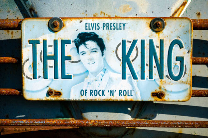 London,,England,-,October,11,,2015:,Elvis,Presley,Tribute,Car